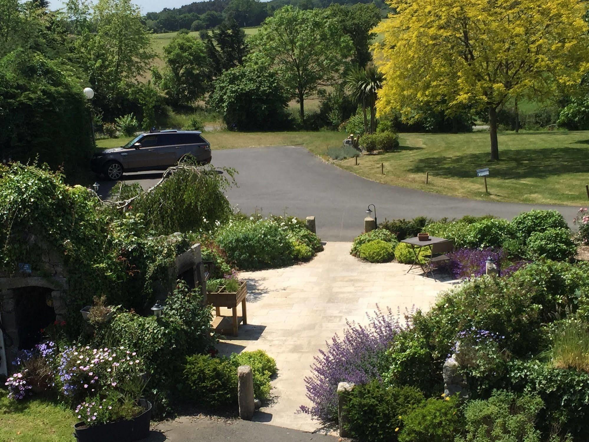 Bed and Breakfast Domaine Du Grenier Yffiniac Esterno foto