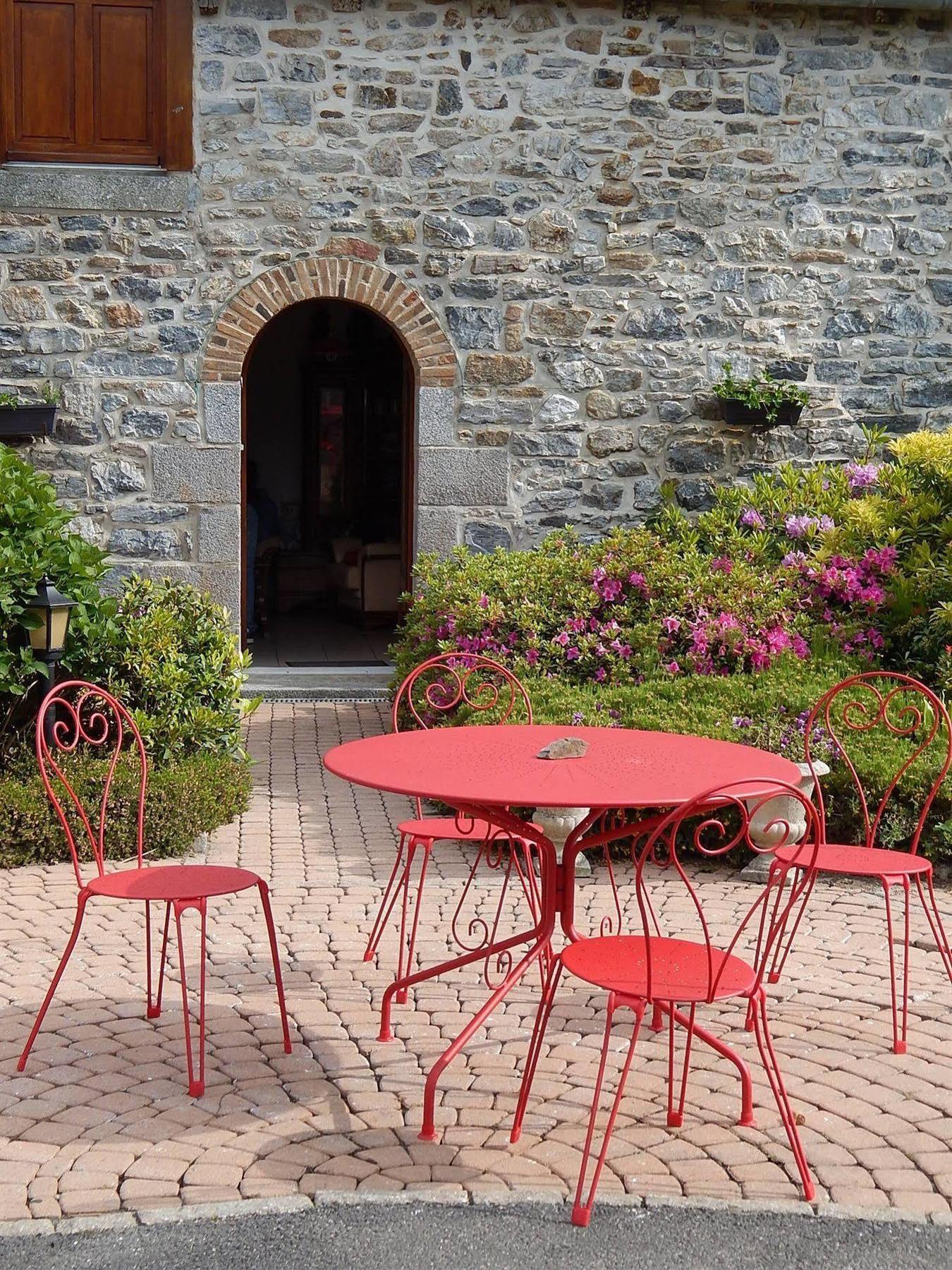 Bed and Breakfast Domaine Du Grenier Yffiniac Esterno foto